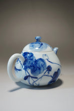 Load image into Gallery viewer, Qinghua Lotus and Fish Jingdezhen Fine Porcelain Teapot by Master KuangShi 青花手绘匡石作梨形壶 180ml