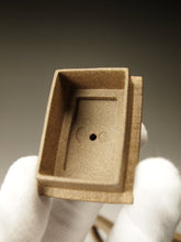 Load image into Gallery viewer, Fully Handmade Douqingni Changpiao Teapot 全手工吴余生豆青泥长瓢 180ml