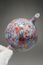Load image into Gallery viewer, Qinghua Blossoms Jingdezhen Fine Porcelain Teapot by Master KuangShi 青花手绘匡石作梨形壶 180ml