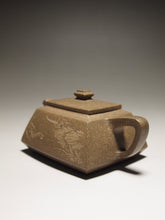Load image into Gallery viewer, Fully Handmade Douqingni Changpiao Teapot 全手工吴余生豆青泥长瓢 180ml