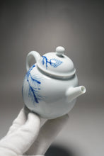 Load image into Gallery viewer, Qinghua Pine Tree Jingdezhen Porcelain Teapot 青花壶松树茶壶 185ml