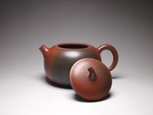 Load image into Gallery viewer, 185ml Round Melon Nixing Teapot with Yaobian by Li Wenxin 李文新泥兴阴阳泥兴壶