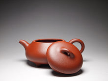 Load image into Gallery viewer, Zhuni Dahongpao Aishipiao Yixing Teapot 朱泥大红袍矮石瓢 185ml