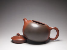 Load image into Gallery viewer, 185ml Round Melon Nixing Teapot with Yaobian by Li Wenxin 李文新泥兴阴阳泥兴壶