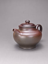 Load image into Gallery viewer, Wood Fired Duozhi Dicaoqing Yixing Teapot 柴烧底槽清掇只 185ml