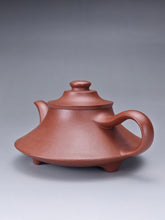 Load image into Gallery viewer, Fully Handmade Dicaoqing Yunlu Yixing Teapot by Xu Weimin 全手工徐卫民底槽清云炉 185ml