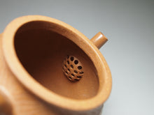 Load image into Gallery viewer, Fully Handmade Duanni Panzhu Yixing Teapot 全手工段泥盘筑 190ml