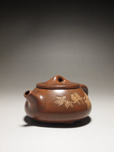 Load image into Gallery viewer, Shipiao Nixing Teapot with Carving by Li Changquan 黎昌权刻绘坭兴石瓢 190ml
