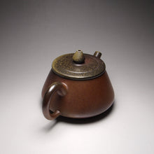 Load image into Gallery viewer, Dafengjiang Wood Kiln Fired Shipiao Nixing Teapot  大风江柴烧平盖石瓢 190ml