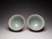 Load image into Gallery viewer, Ruyao Pear Teapot Tea Set 汝窑一壶两杯套装 165ml