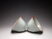 Load image into Gallery viewer, Ruyao Pear Teapot and Teacups Tea Set 汝窑一壶两杯套装