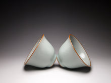 Load image into Gallery viewer, Ruyao Pear Teapot Tea Set 汝窑一壶两杯套装 165ml