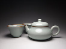 Load image into Gallery viewer, Ruyao Pear Teapot and Teacups Tea Set 汝窑一壶两杯套装