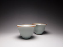 Load image into Gallery viewer, Ruyao Pear Teapot Tea Set 汝窑一壶两杯套装 165ml