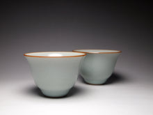 Load image into Gallery viewer, Ruyao Pear Teapot Tea Set 汝窑一壶两杯套装 165ml