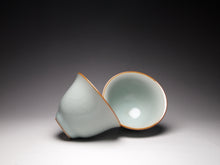 Load image into Gallery viewer, Ruyao Pear Teapot and Teacups Tea Set 汝窑一壶两杯套装