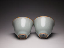 Load image into Gallery viewer, Ruyao Pear Teapot and Teacups Tea Set 汝窑一壶两杯套装