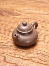 Load image into Gallery viewer, Fully Handmade Douqingni Rongtian Yixing Teapot by Hu Manshan 胡漫山全手工豆青泥容天 200ml
