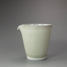 Load image into Gallery viewer, 200ml Jade Crazed Jingdezhen Stoneware Fair Cup 翠绿开片公道杯