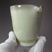 Load image into Gallery viewer, 200ml Jade Crazed Jingdezhen Stoneware Fair Cup 翠绿开片公道杯