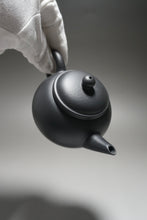Load image into Gallery viewer, Heini (Wuhui Tianqingni) Shuiping Yixing Teapot 天青泥焐灰水平 200ml