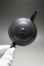 Load image into Gallery viewer, Heini (Wuhui Tianqingni) Shuiping Yixing Teapot 天青泥焐灰水平 200ml