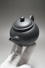 Load image into Gallery viewer, Heini (Wuhui Tianqingni) Shuiping Yixing Teapot 天青泥焐灰水平 200ml
