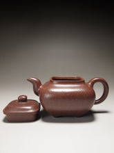 Load image into Gallery viewer, Fully Handmade Ziyujinsha Chuanlu Yixing Teapot 全手工谢乾制紫玉金砂传炉 200ml