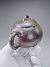 Load image into Gallery viewer, Wood Fired Lao Zini Mellon Yixing Teapot 柴烧老紫泥匏瓜 205m