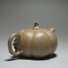 Load image into Gallery viewer, Fully Handmade Lao Duanni Pumpkin Yixing Teapot by Fan Aijuan 全手工老段泥南瓜壶 (范爱娟制) 210ml