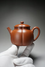 Load image into Gallery viewer, Fully Handmade Hongpilong Jingwen Yanxin Yixing Teapot by Gu Shuyun 全手工顾淑云红皮龙筋纹言心 210ml