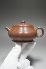Load image into Gallery viewer, Fully Handmade Zini Jinwen Yixing Teapot by Hu Manshan 全手工胡漫山紫泥筋纹器梅花居士 210ml