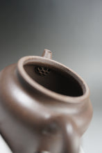 Load image into Gallery viewer, Fully Handmade Tianqingni Dezhong Yixing Teapot 全手工王凯丽天青泥剑流德钟 210ml