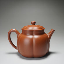 Load image into Gallery viewer, Fully Handmade Hongpilong Jingwen Yanxin Yixing Teapot by Gu Shuyun 全手工顾淑云红皮龙筋纹言心 210ml