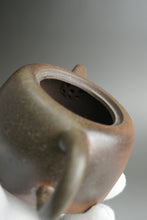 Load image into Gallery viewer, Wood Fired Dicaoqing Jinglan Yixing Teapot 柴烧底槽清井栏 220ml