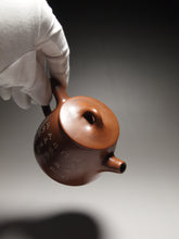 Load image into Gallery viewer, Tall Shipiao Nixing Teapot with Carving by Li Changquan 黎昌权刻绘坭兴石瓢 220ml