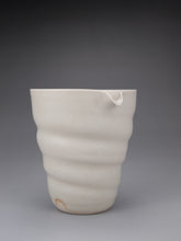 Load image into Gallery viewer, Swirly Fair Cup by Taoshan Studio 桃山房古青手纹公杯 220ml