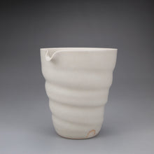 Load image into Gallery viewer, Swirly Fair Cup by Taoshan Studio 桃山房古青手纹公杯 220ml