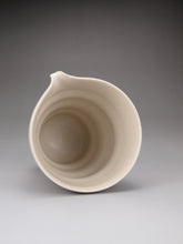 Load image into Gallery viewer, Swirly Fair Cup by Taoshan Studio 桃山房古青手纹公杯 220ml