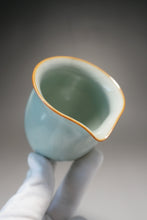 Load image into Gallery viewer, Magnolia Azure Ruyao Fair Cup 汝窑天青公道杯 225ml