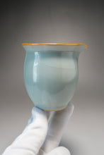 Load image into Gallery viewer, Magnolia Azure Ruyao Fair Cup 汝窑天青公道杯 225ml