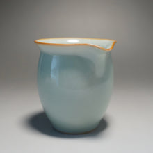 Load image into Gallery viewer, Magnolia Azure Ruyao Fair Cup 汝窑天青公道杯 225ml