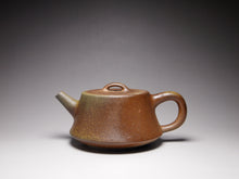 Load image into Gallery viewer, Wood Fired Huangjin Duan Zhuzhuo Yixing Teapot 柴烧黄金段柱础 225ml