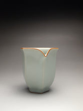 Load image into Gallery viewer, Ruyao Hexagon Fair Cup 汝窑公道杯 230ml