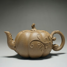 Load image into Gallery viewer, Fully Handmade Lao Duanni Pumpkin Yixing Teapot by Fan Aijuan 全手工老段泥南瓜壶 (范爱娟制) 230ml