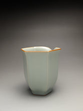 Load image into Gallery viewer, Ruyao Hexagon Fair Cup 汝窑公道杯 230ml
