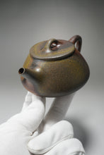 Load image into Gallery viewer, Wood Fired Dicaoqing Shipiao Yixing Teapot 柴烧平盖石瓢 230ml