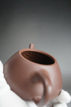 Load image into Gallery viewer, Dicaoqing Shipiao Yixing Teapot 底槽青平盖石瓢 235ml