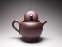 Load image into Gallery viewer, Lao Zini Sudai Yixing Teapot 老紫泥素带 240ml