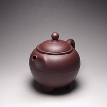 Load image into Gallery viewer, Lao Zini Sudai Yixing Teapot 老紫泥素带 240ml